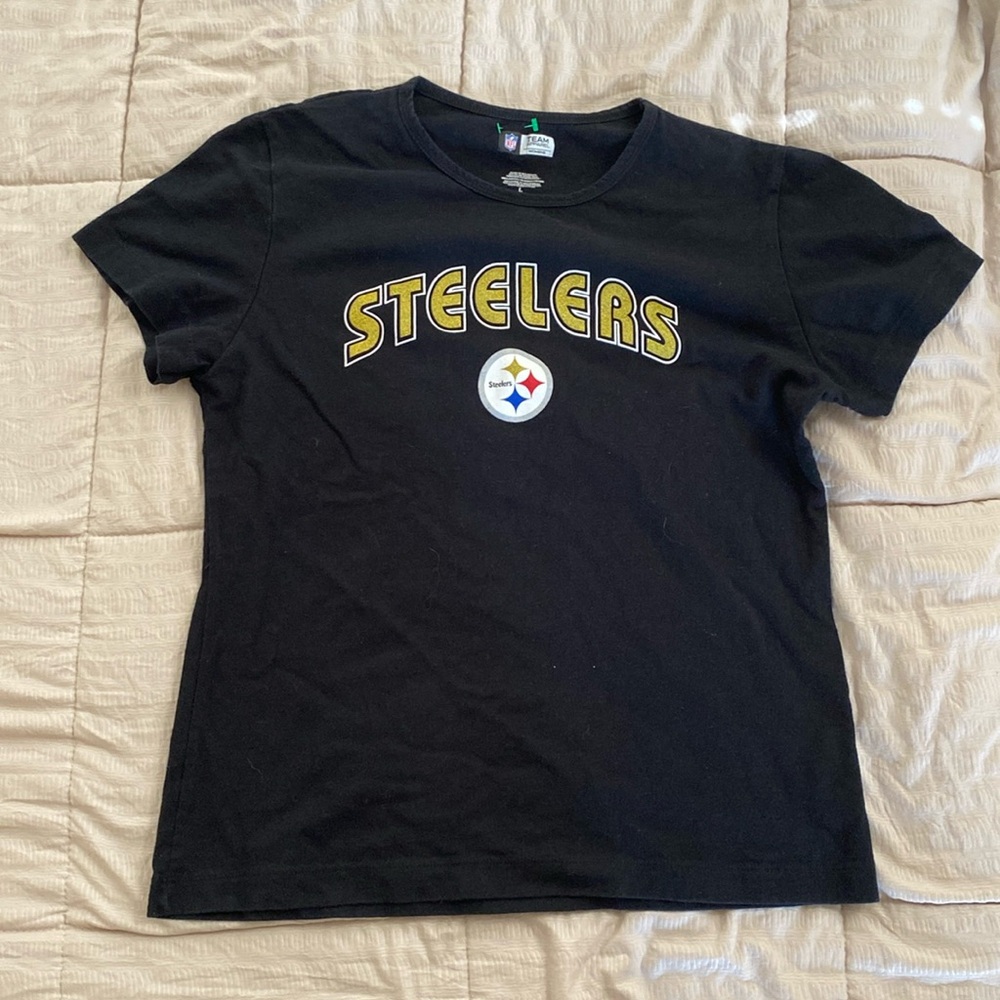 Pittsburgh Steelers womans large tee shirt